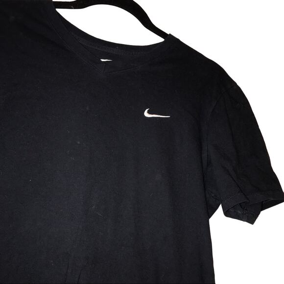 Nike Athletic Cut Black Tee Shirt V Neck - Picture 2 of 4